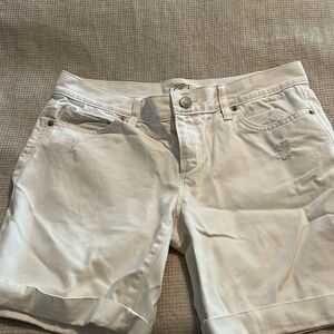 Ann Taylor Loft white denim shorts, size 28/6